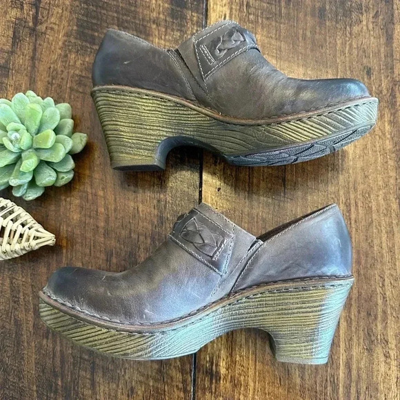 Born | “Skathi” Brown Distressed Leather Heeled Clogs with Braided Band - Picture 3 of 10